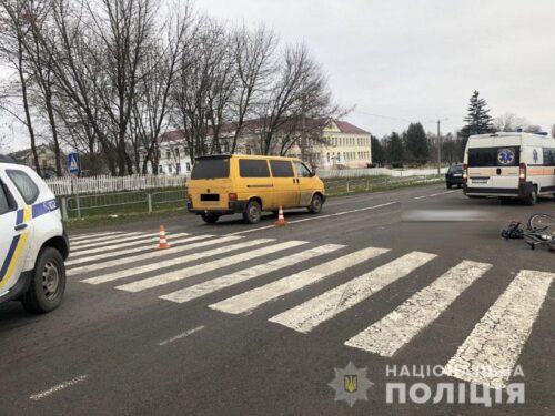 На Рівненщині біля школи авто на смерть збило дитину