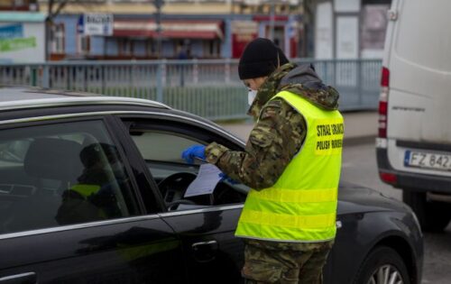 Новини Польща: трьох українців затримали за підробку документів