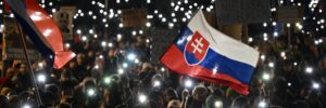 “Фіцо, іди на…”: у Словаччині наростає спротив політиці уряду – ЗМІ