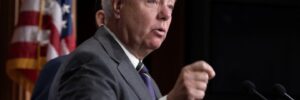 Сенатори США оголосили про намір запровадити 500% мита на російську нафту до саміту G7- Bloomberg