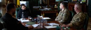 Крісло під Сирським хитається: хто може очолити ЗСУ?
