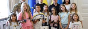Восьмеро дітей з Львівщини назбирали 42 тисячі гривень на дрони для військових