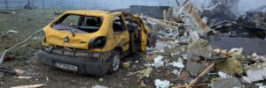 РФ масовано атакувала Україну дронами: є постраждалі, зруйнований торговельний комплекс