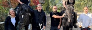 У Львові пораненим захисникам допомагають відновлюватися за допомогою коней