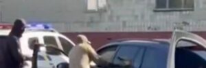 У Калуші група оповіщення витягла чоловіка з авто (відео)