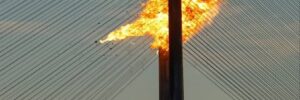 Удари по мостах через Дніпро можуть спричинити логістичний колапс по всій Україні – NYT