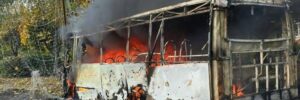 Росіяни вдарили по рейсовому автобусу в Краматорську, загинули щонайменше 12 людей